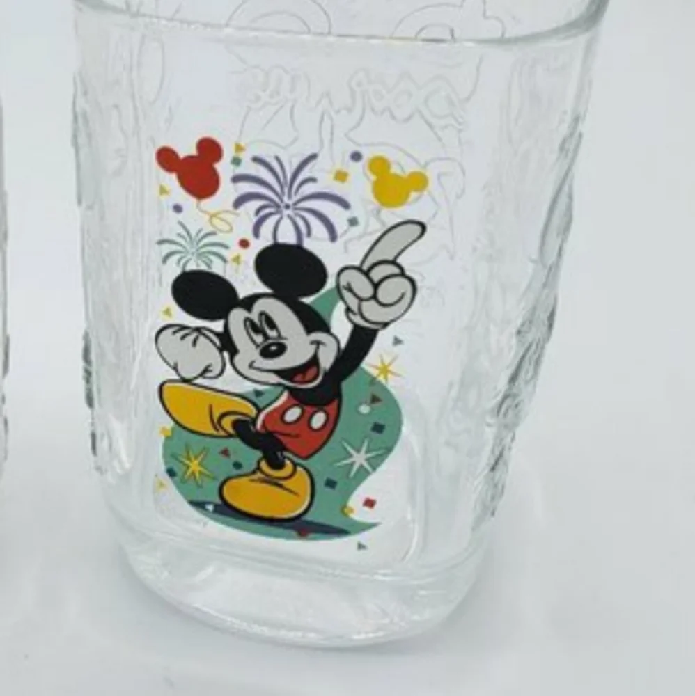 Vintage 2000 McDonald's Disney 3D design square glasses set‎ of 2